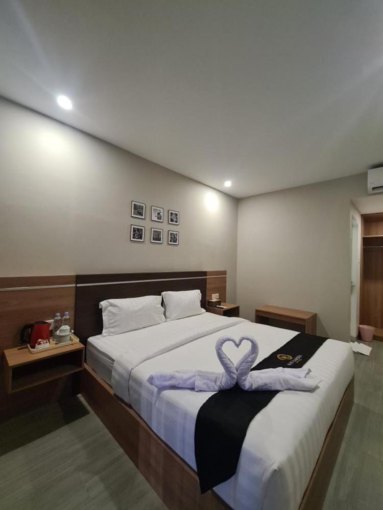 Nio Garden Hotel Sumbawa Bagian luar foto